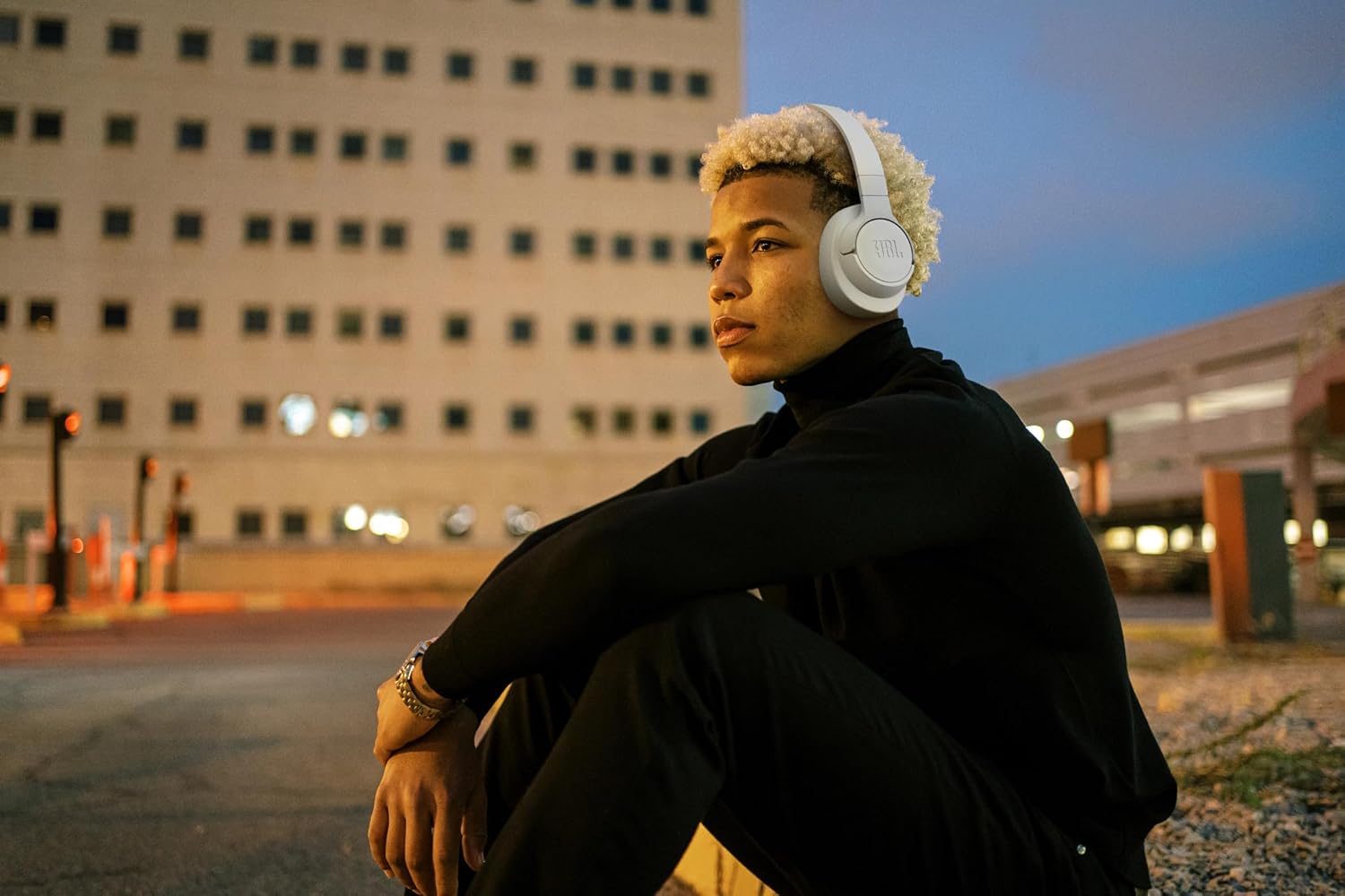 BL Tune 720BT Wireless Over Ear Headphones with Mic, Pure Bass Sound, Upto 76 Hrs Playtime, Speedcharge, Dual Pairing, Customizable Bass with Headphones App, Lightweight, Bluetooth 5.3 - Zapnet.in